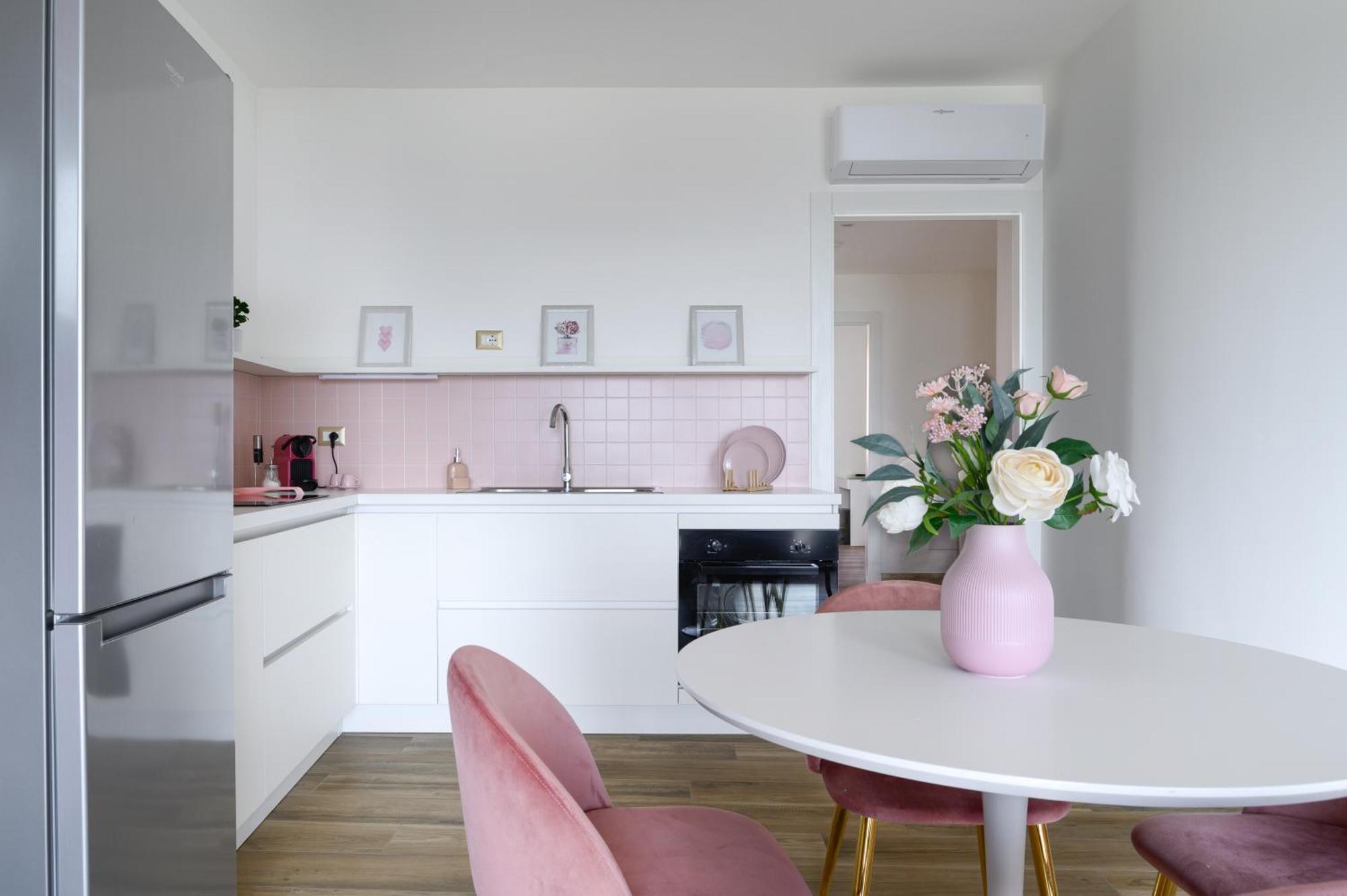 Casa Vacanze Maddalena - Palazzetto Sul Lago - Diamante Rosa マルタ エクステリア 写真