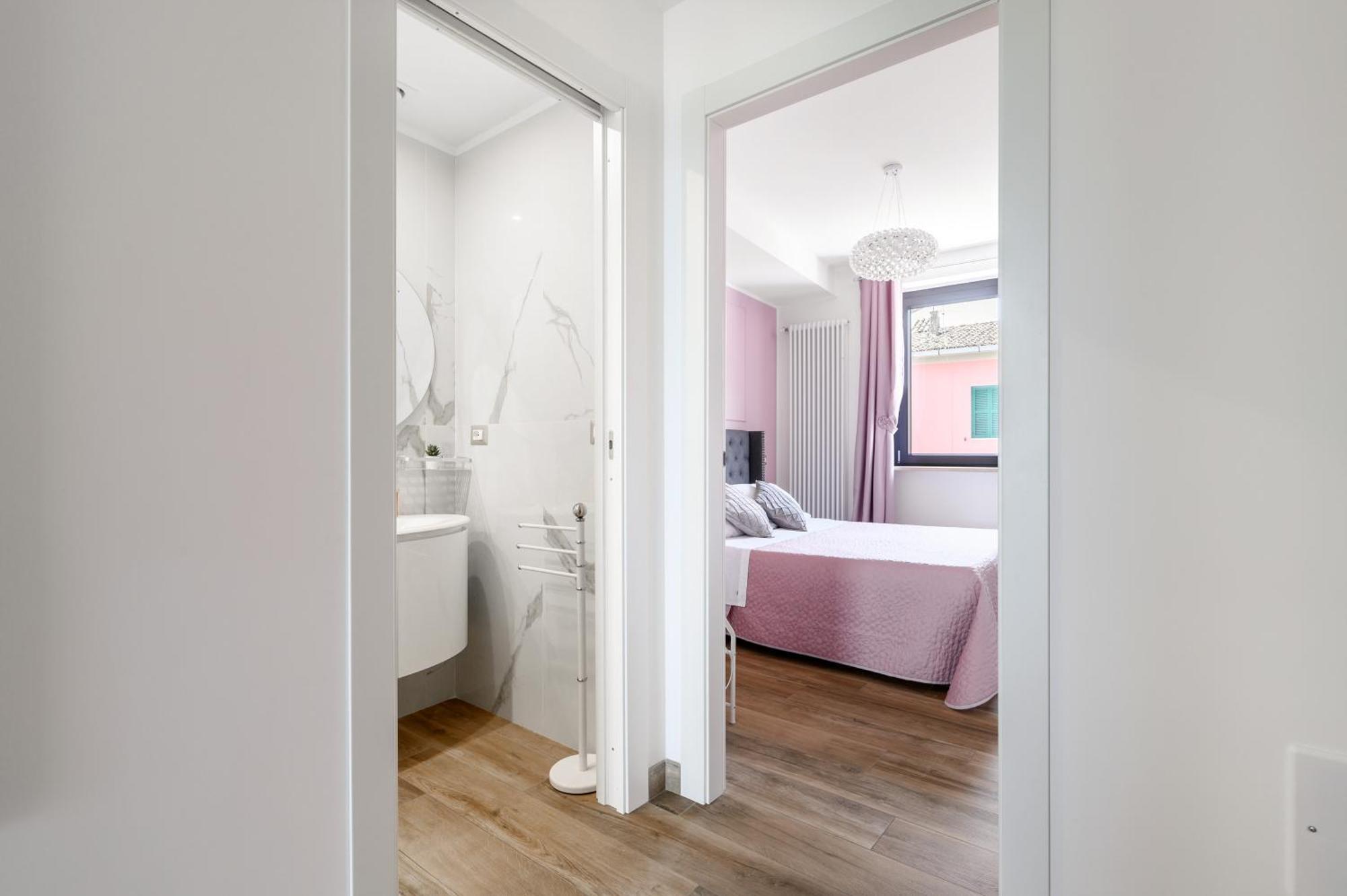 Casa Vacanze Maddalena - Palazzetto Sul Lago - Diamante Rosa マルタ エクステリア 写真